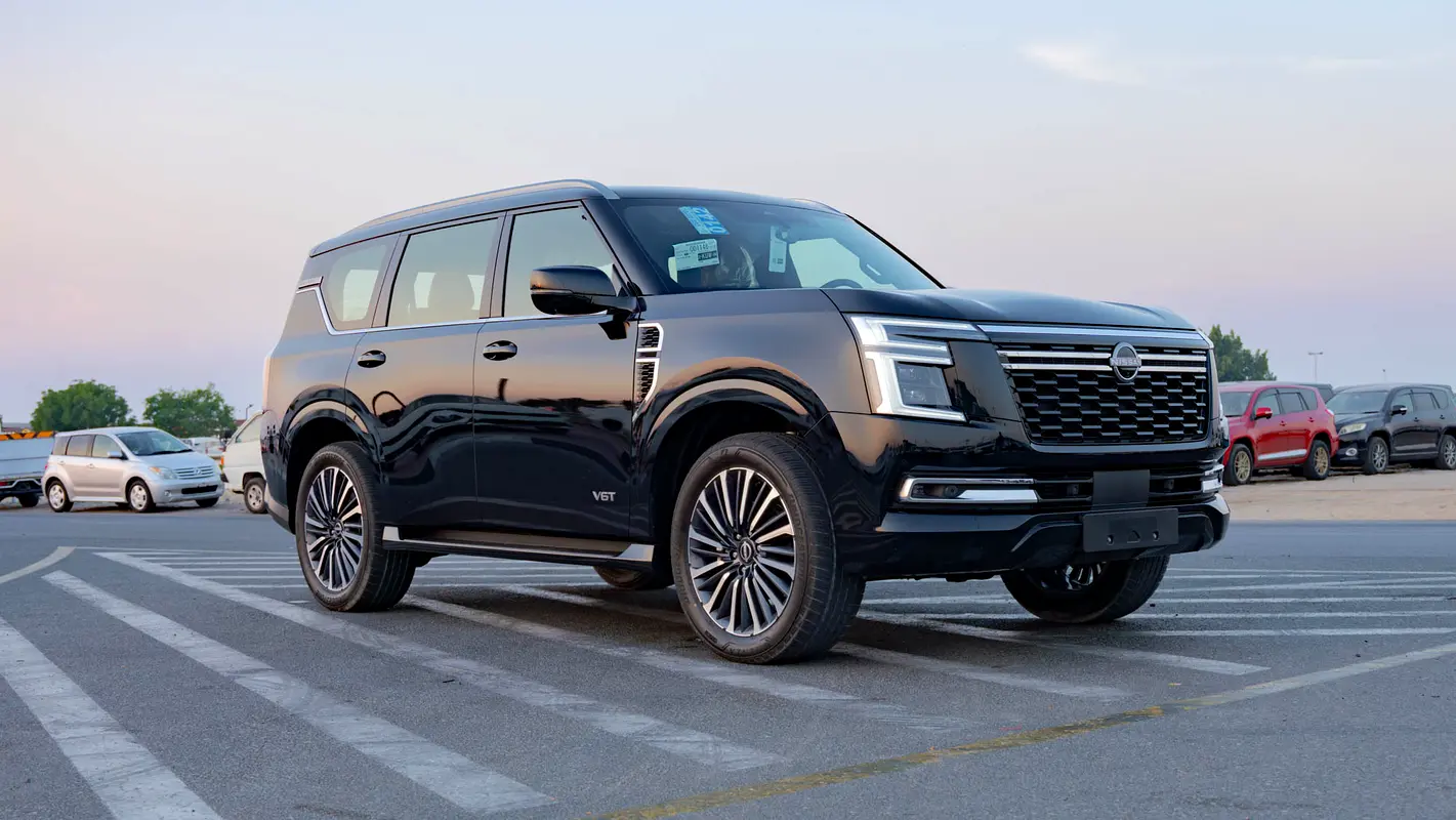 Nissan Patrol LE Platinum d'occasion à vendre à Dubai, livrable à Douala
