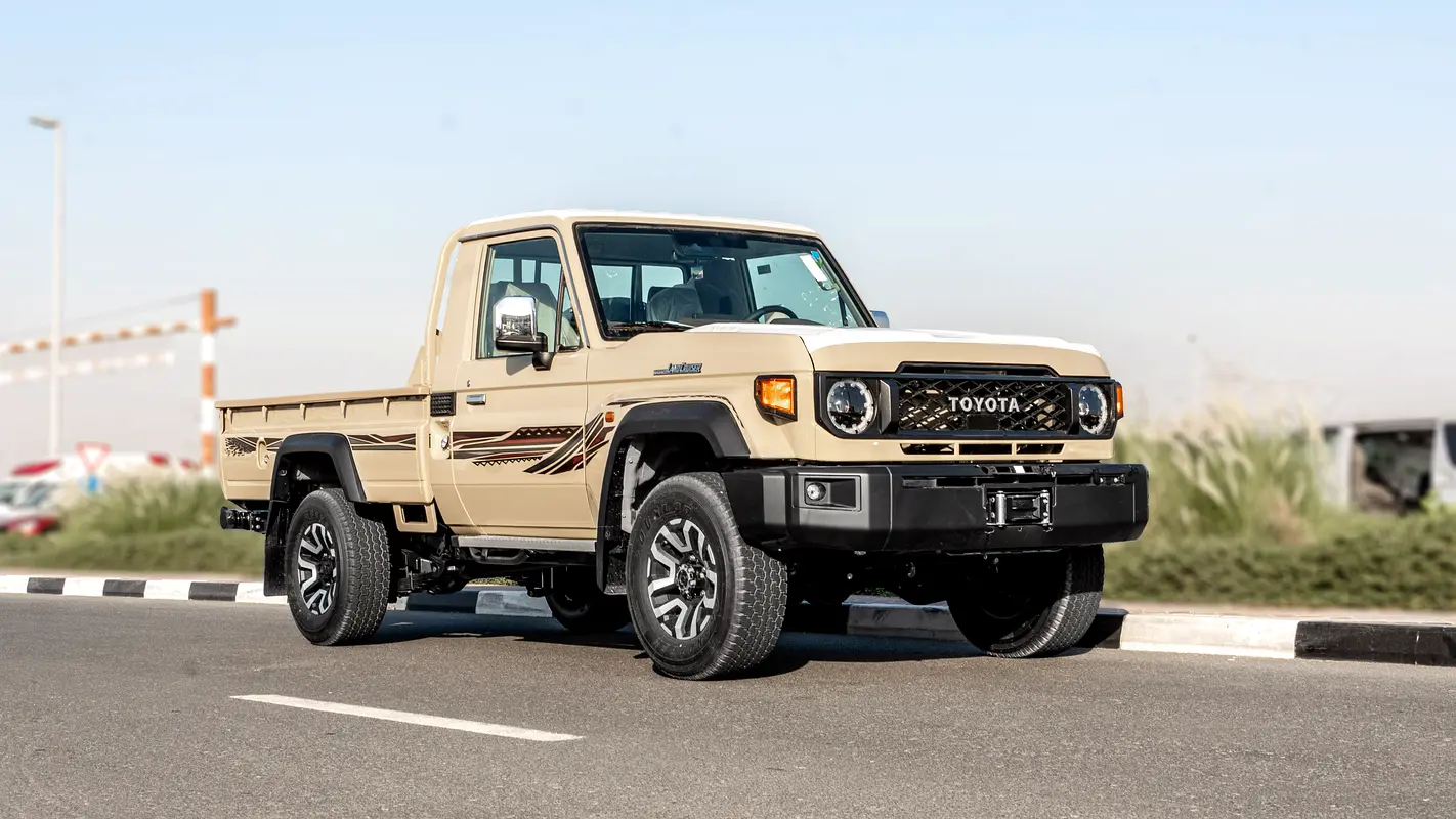 Toyota Land Cruiser LC79 Full Option d'occasion à vendre à Dubai, livrable à Kinshasa