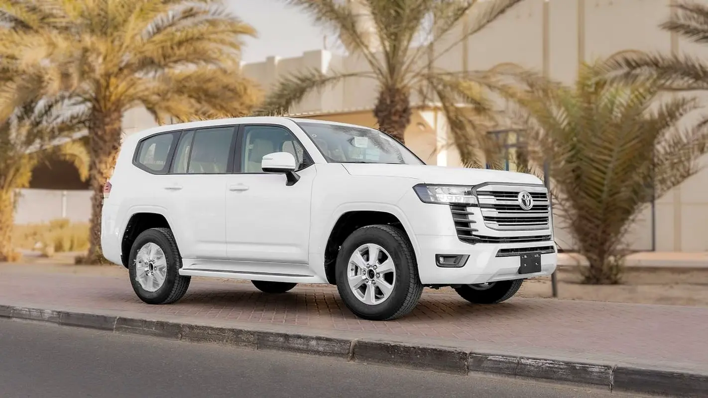 Toyota Land Cruiser GXR (Basic) d'occasion à vendre à Dubai, livrable à Kinshasa