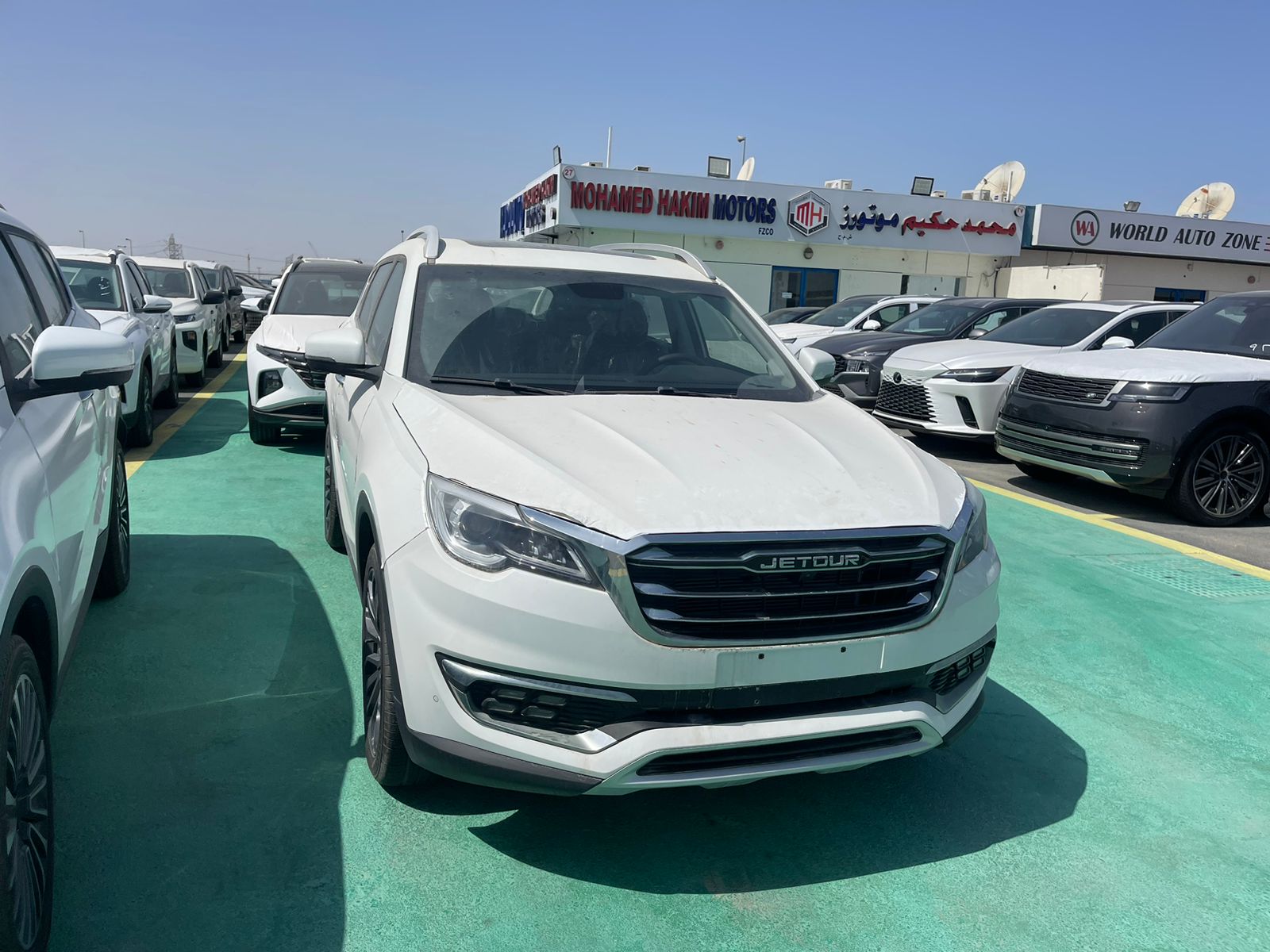 Jetour X70 d'occasion à vendre à Dubai, livrable à Kinshasa