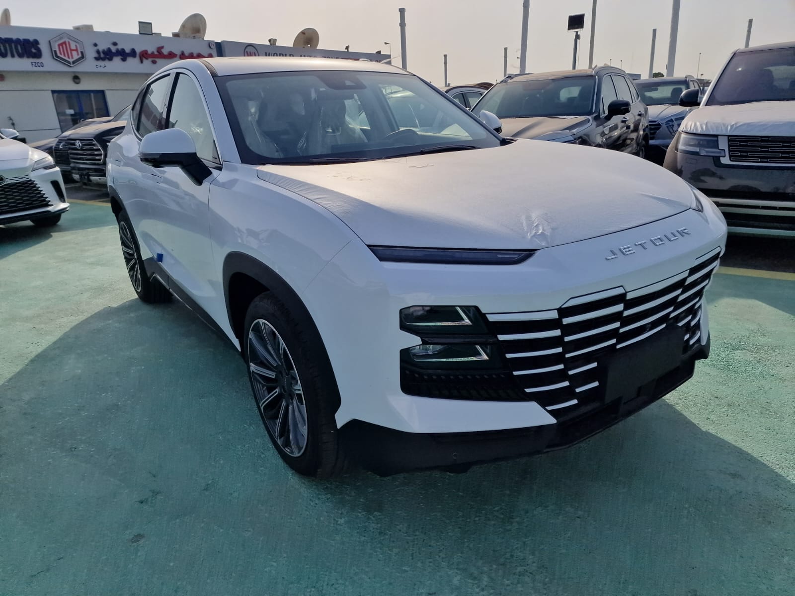 Jetour dashing d'occasion à vendre à Dubai, livrable à Kinshasa