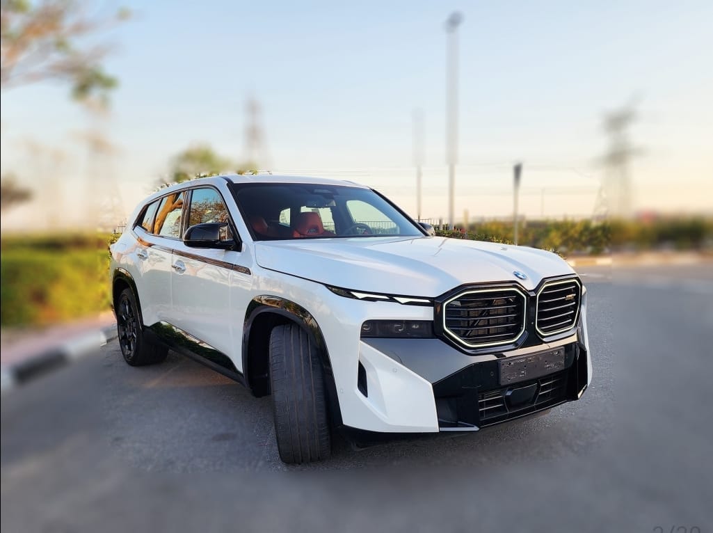 BMW XM d'occasion à vendre à Dubai, livrable à Douala
