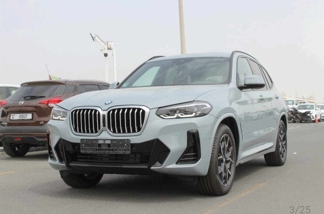BMW iX3 d'occasion à vendre à Dubai, livrable à Douala