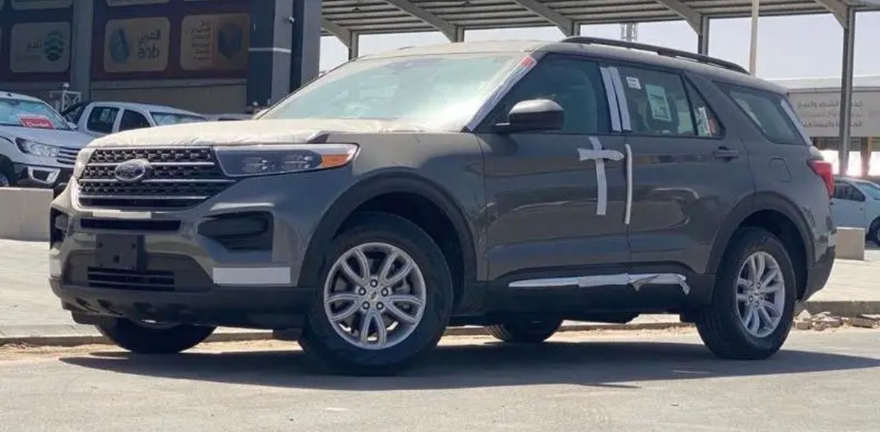 Ford Explorer d'occasion à vendre à Dubai, livrable à Douala