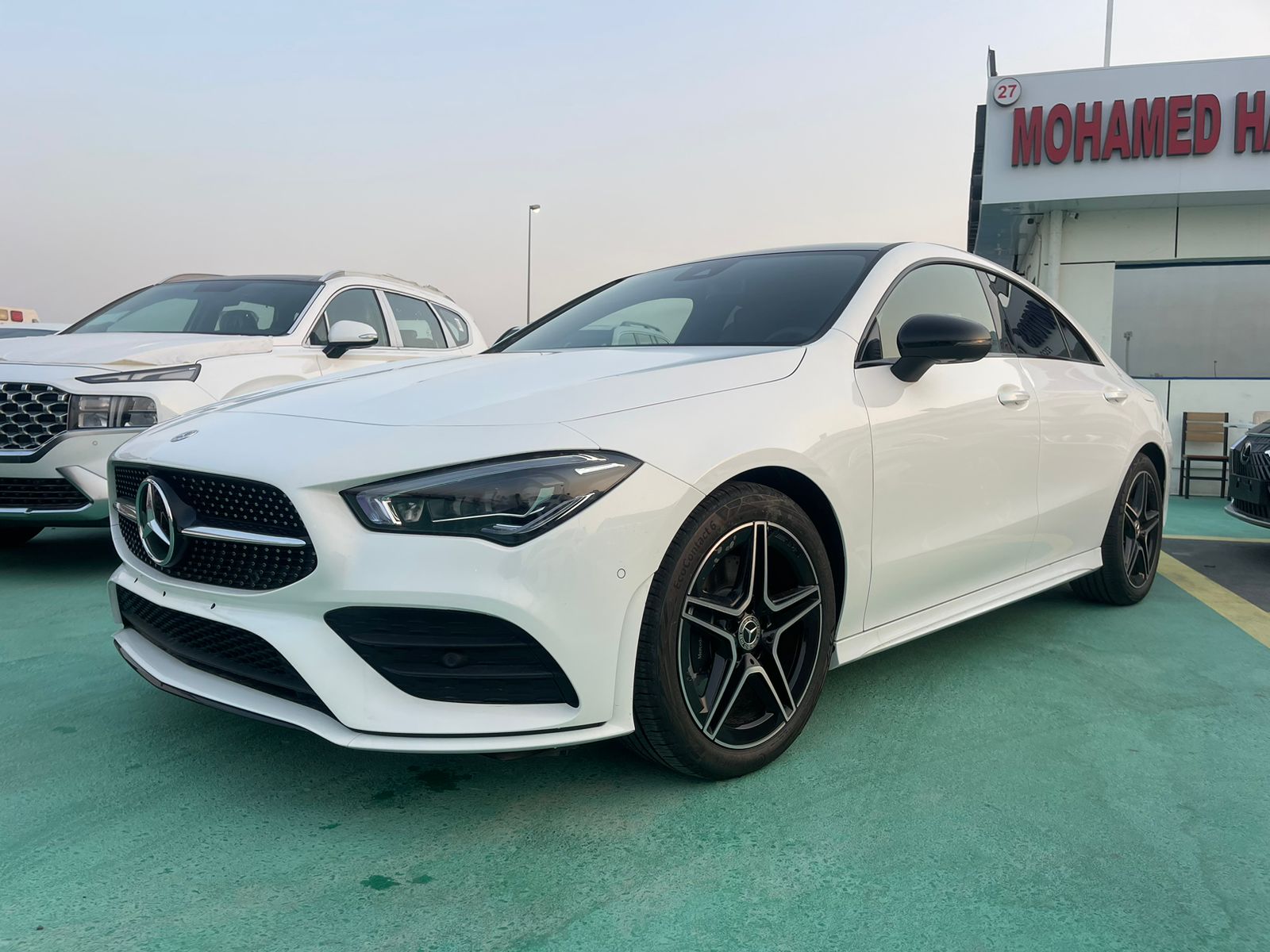 Mercedes-Benz CLA 200 d'occasion à vendre à Dubai, livrable à Douala