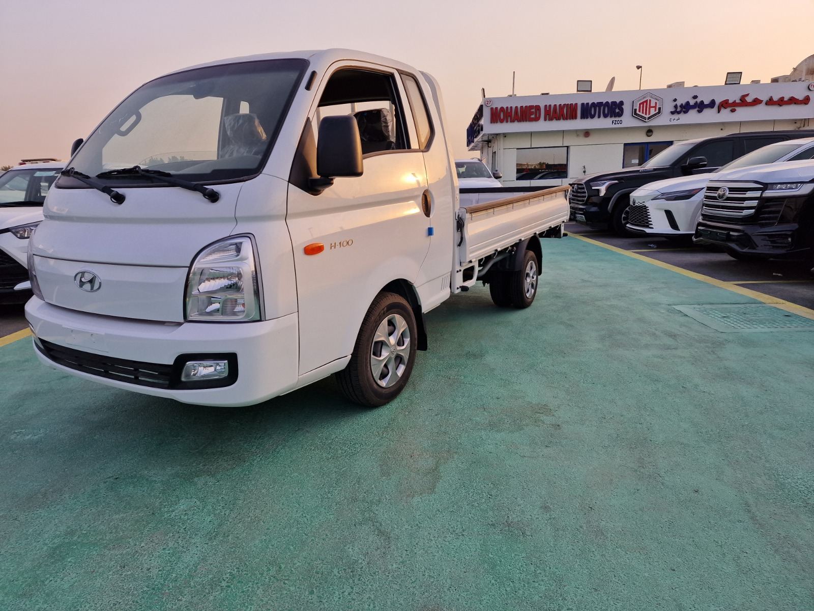 Hyundai H 100 d'occasion à vendre à Dubai, livrable à Abidjan