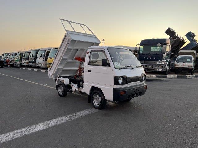 Suzuki Carry d'occasion à vendre à Dubai, livrable à Dakar