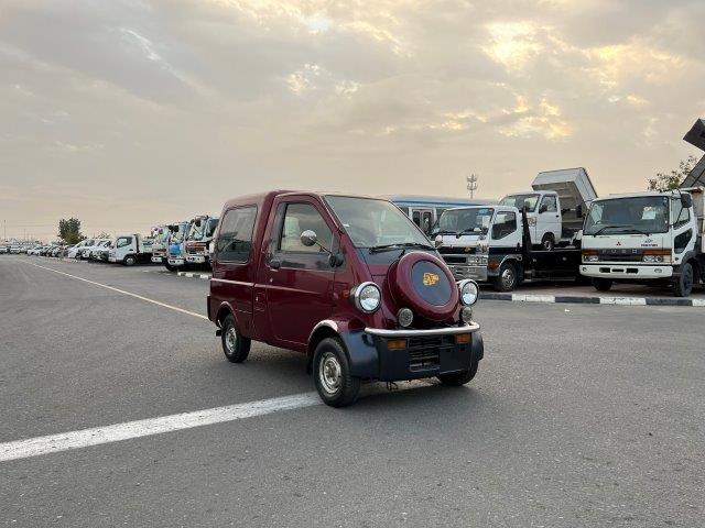 Daihatsu Midget d'occasion à vendre à Dubai, livrable à Kinshasa