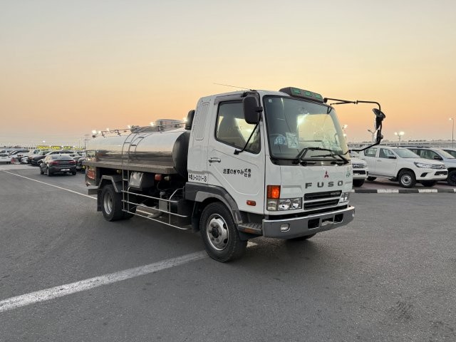 Mitsubishi Fuso Fuso Model#FK61HGX d'occasion à vendre à Dubai, livrable à Dakar
