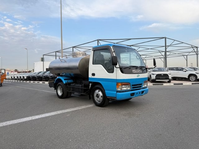 Isuzu Elf d'occasion à vendre à Dubai, livrable à Dakar