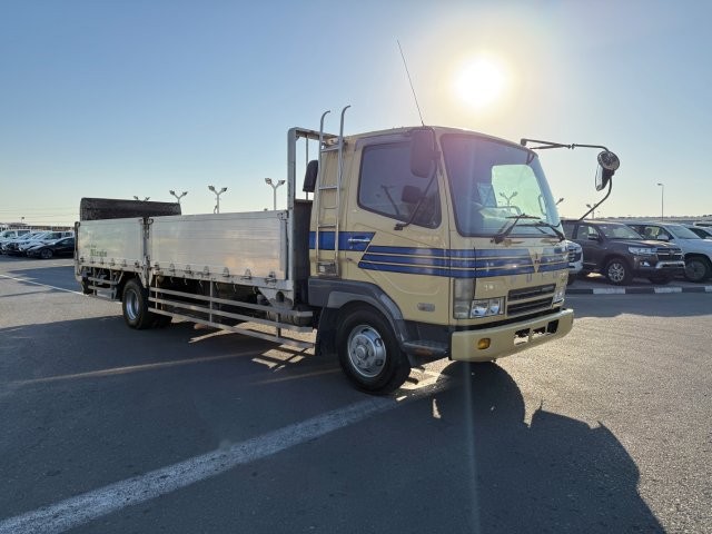 Mitsubishi Fuso Fuso Model#FK61FK d'occasion à vendre à Dubai, livrable à Dakar