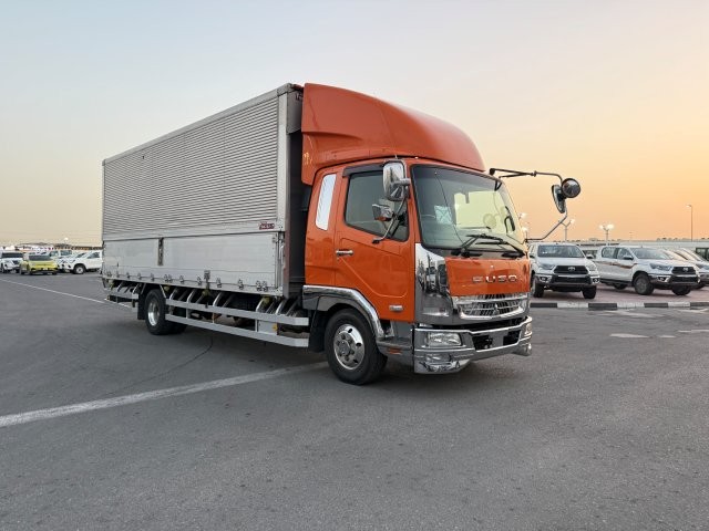 Mitsubishi Fuso Fuso Model#FK61F d'occasion à vendre à Dubai, livrable à Dakar