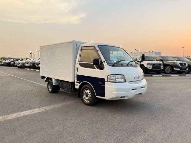 Mazda Bongo d'occasion à vendre à Dubai, livrable à Abidjan