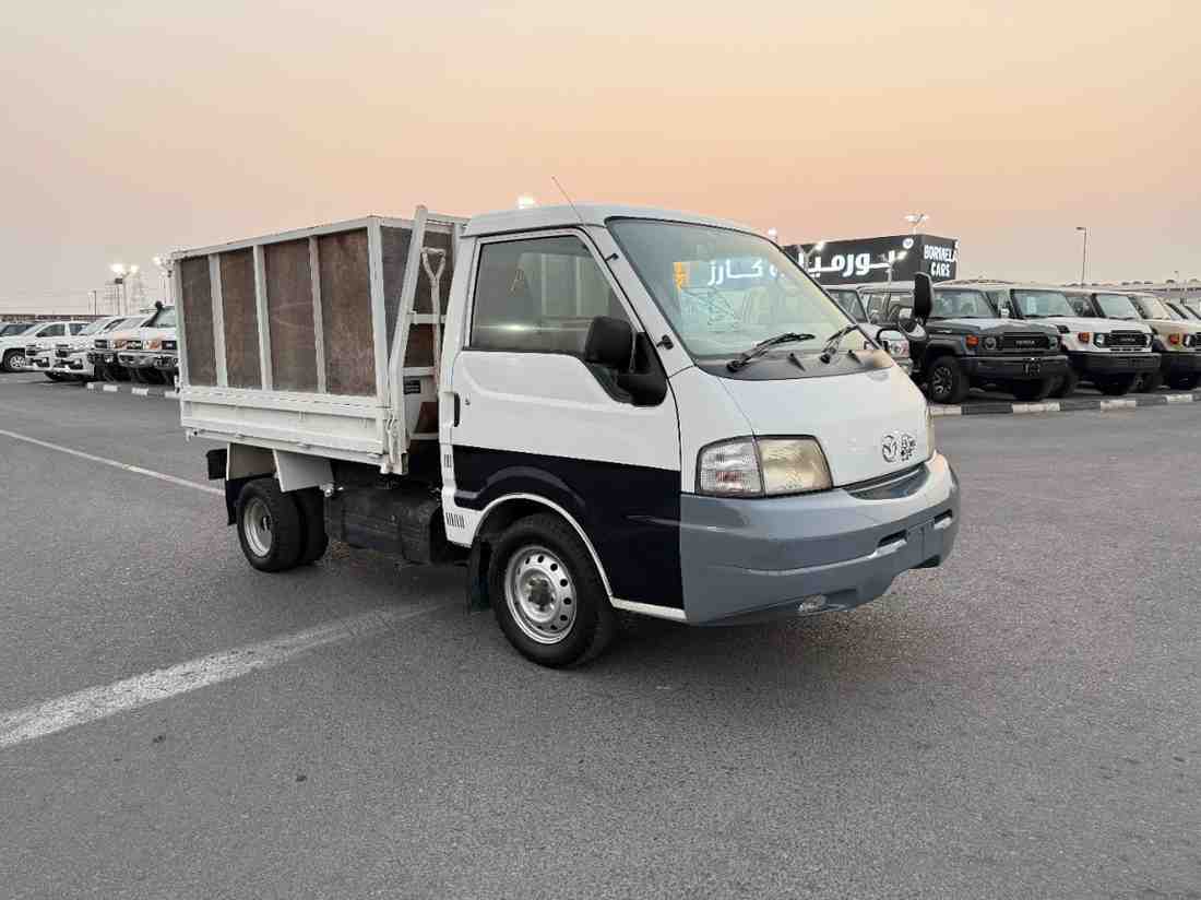 Mazda BONGO d'occasion à vendre à Dubai, livrable à Abidjan